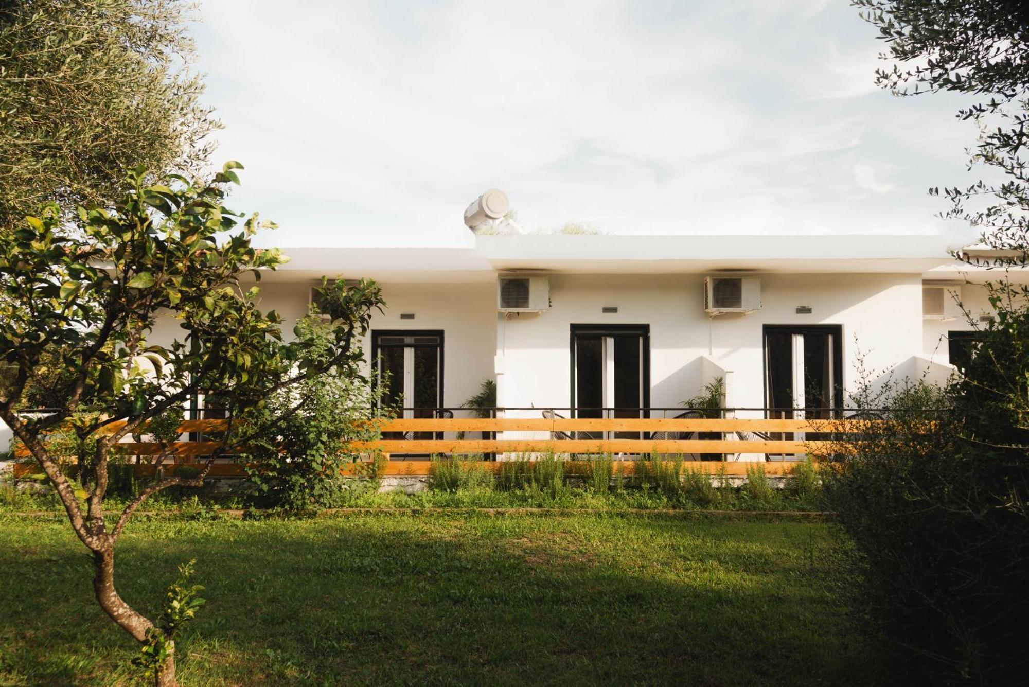 Olive Grove Suites Boutique Hotel Moraitika Zewnętrze zdjęcie